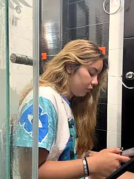 Violettt_hot from StripChat is Freechat