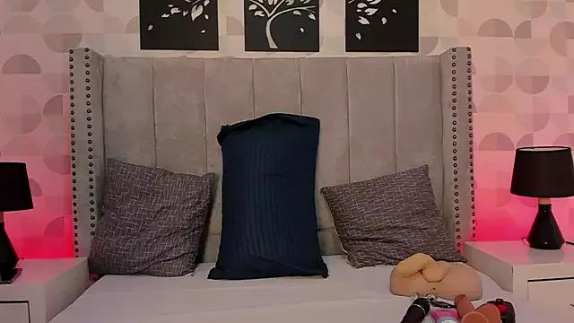 vivi_ruby from StripChat is Freechat