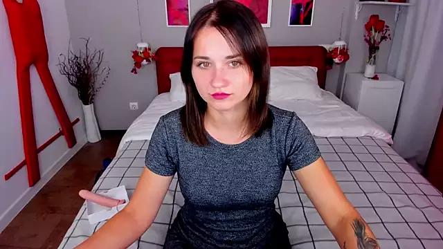 VivienSquare from StripChat is Freechat