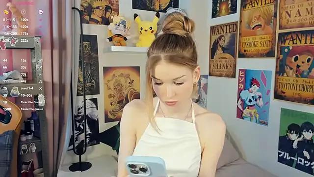 WhisperLure from StripChat is Freechat