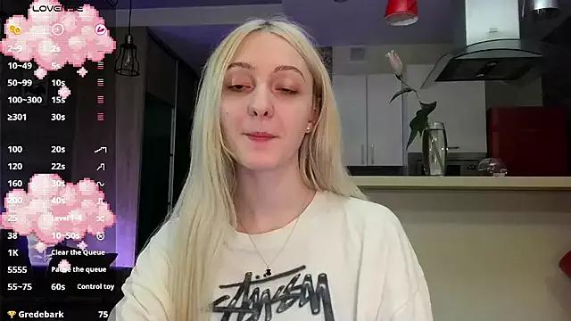 white_liillyy from StripChat is Freechat