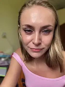 White_mistress from StripChat is Freechat
