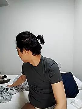 whitebriefboy from StripChat is Freechat