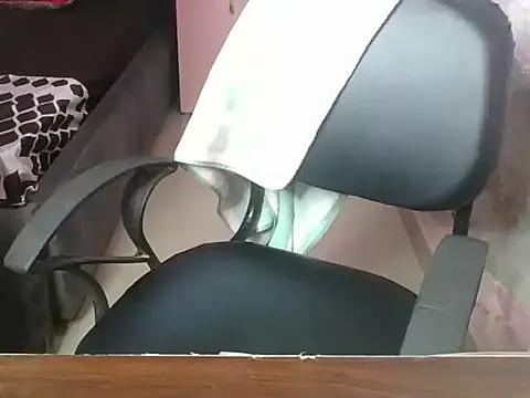 XXXSexy_Pretty from StripChat is Freechat