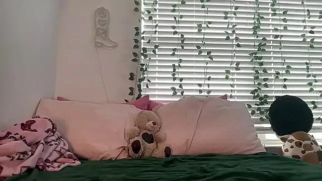 Girls free live sex cams: Check out the satisfaction of typing and cam2cam with our sensual livestreamers, who will teach you all about temptation and desires with their smoking hot physiques.