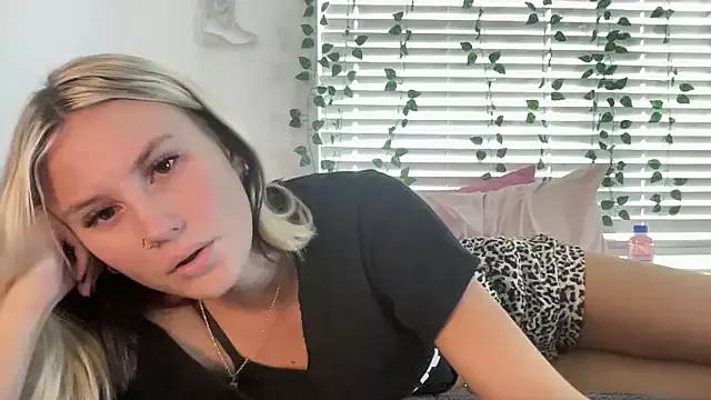 Photos of yalfavdes from StripChat is Freechat