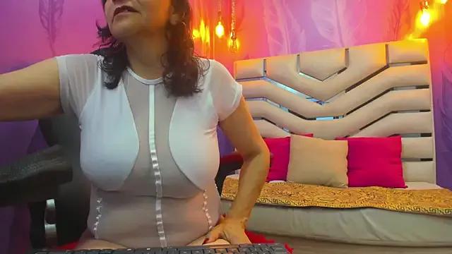 Yara_Stone from StripChat is Freechat