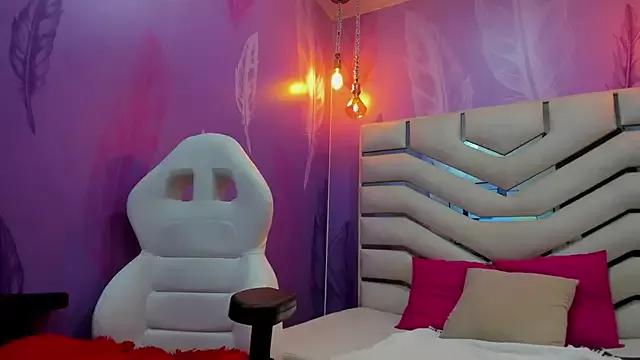 Yara_Stone from StripChat is Freechat
