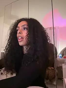 yasmingarcia from StripChat is Freechat