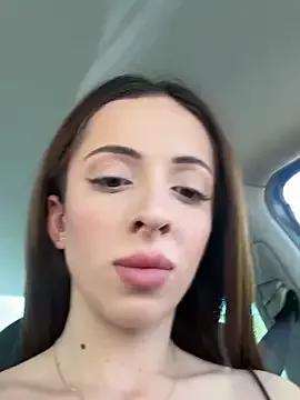 Photos of Yesmoree from StripChat is Freechat