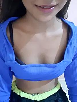 Your-Barbie from StripChat is Freechat