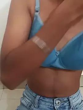 Your-Lavi from StripChat is Freechat