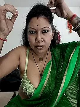 YOUR_LOVELY-40 from StripChat is Freechat