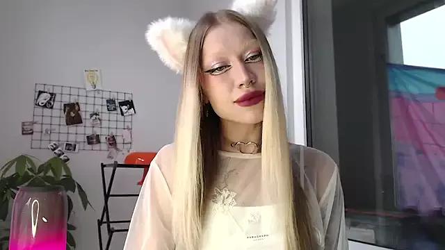 Your_Sweet_Blondie from StripChat is Freechat