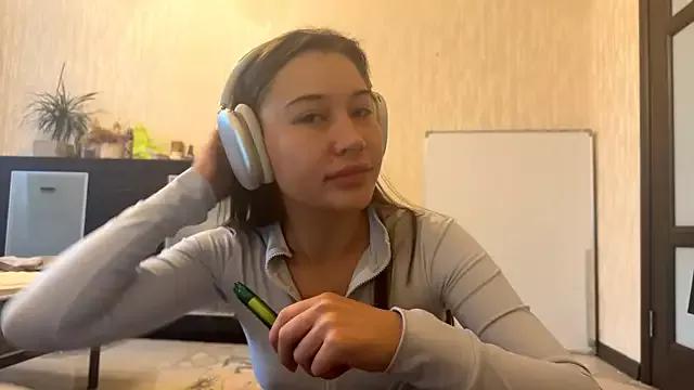 YourCoreanmiracle from StripChat is Freechat