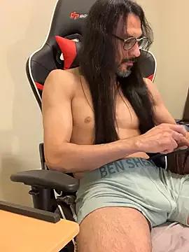 Youreherewithme from StripChat is Freechat