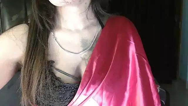 Yourmiss22 from StripChat is Freechat