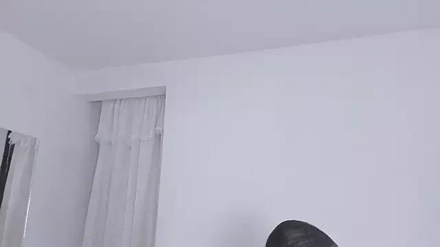 yourwife_anna from StripChat is Freechat