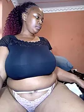 Yummy-Cat from StripChat is Freechat