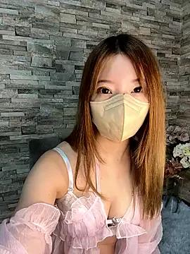 Photos of yuuhichan from StripChat is Group