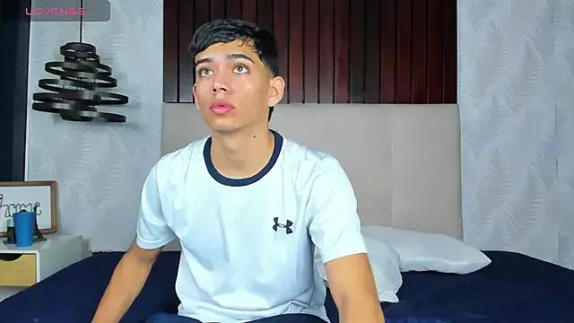 Zane_Crosss from StripChat is Freechat