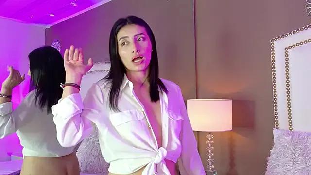 ZaraGold from StripChat is Freechat