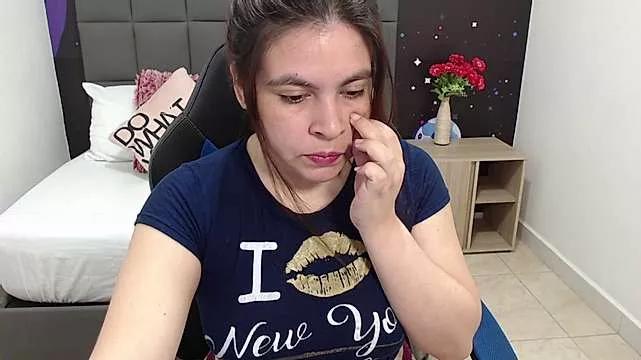 Girls free live sex cams: Check out the satisfaction of typing and cam2cam with our sensual livestreamers, who will teach you all about temptation and desires with their smoking hot physiques.