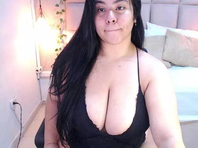 Offline ALEXXA-CURVY on BongaCams