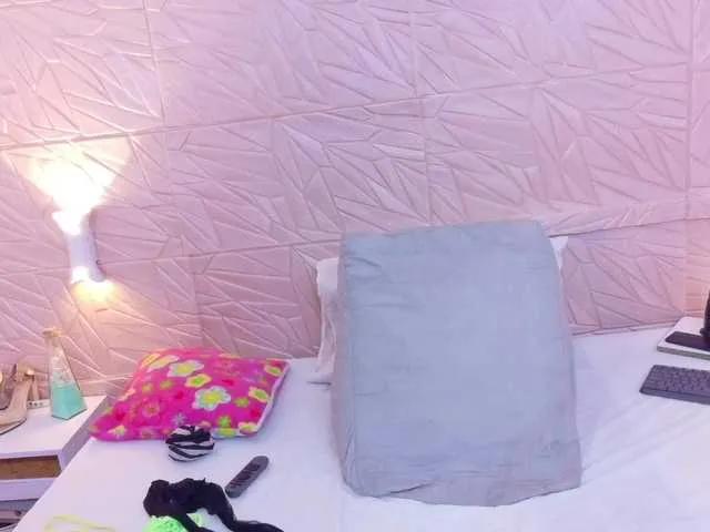 Offline amarantha-love18 on BongaCams