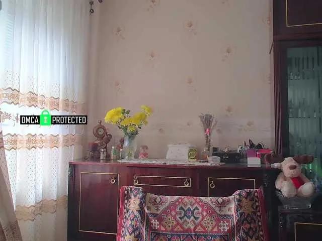 Freechat caroliiine on BongaCams