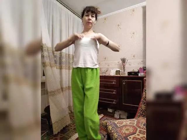 Freechat caroliiine on BongaCams