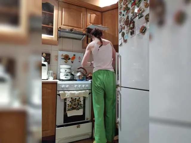 Freechat caroliiine on BongaCams