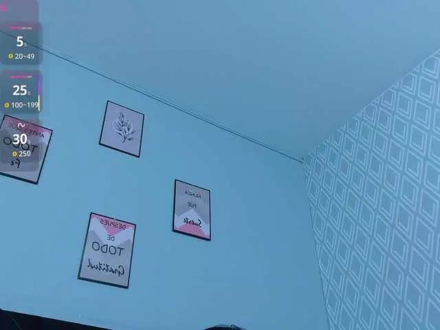 Offline colombiamommy on BongaCams