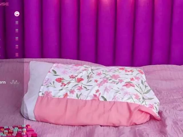 Freechat Indiancutiie on BongaCams