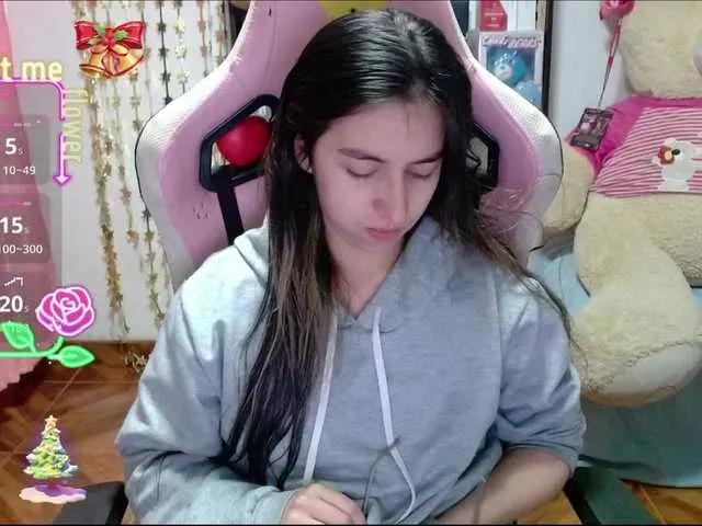 Offline Maggie-Fox on BongaCams