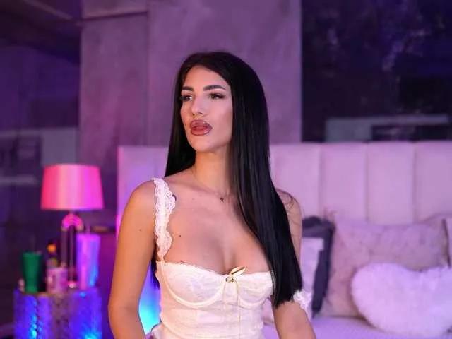 Freechat RaisaKali on BongaCams