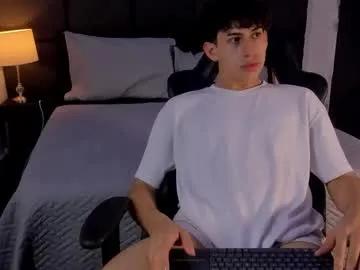 Freechat aaron_spencer13 on Chaturbate