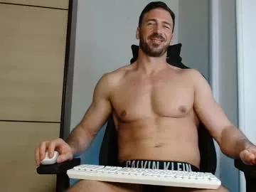 Freechat aaront0pmuscles on Chaturbate