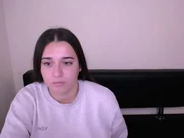 Freechat alinaasti_ on Chaturbate