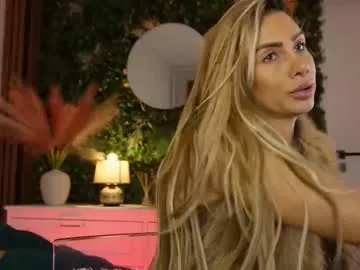 Freechat angel_wow_ on Chaturbate