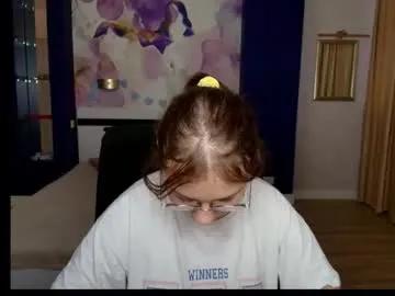 Avatar of angelinalow