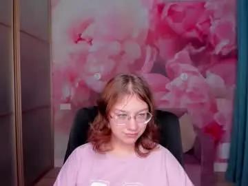 Freechat angelinalow on Chaturbate