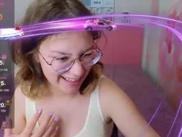 Freechat angelinalow on Chaturbate