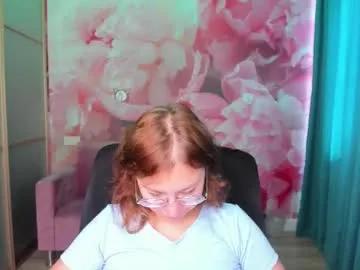 Freechat angelinalow on Chaturbate