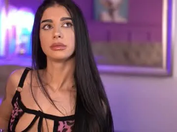 Freechat arinarhodes on Chaturbate