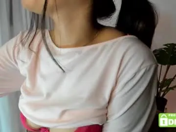 Freechat ashllovee_ on Chaturbate