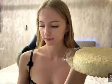autumnroginson — GOAL '' Oil on cute boobs''  Hey, i'm Annie! let's make some fun, my PVT is open!  #shy #new #18 #blonde #skinny [222 tokens remaining]