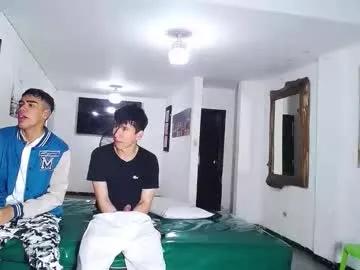 Freechat benz_boys on Chaturbate