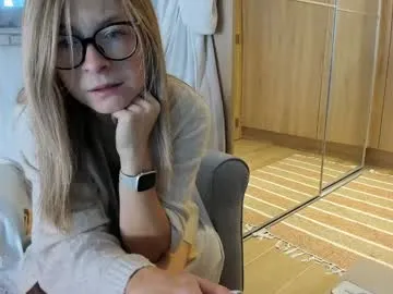 Freechat bestgirl_ofthe_neighborhood on Chaturbate