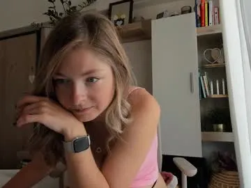 Freechat bestgirl_ofthe_neighborhood on Chaturbate